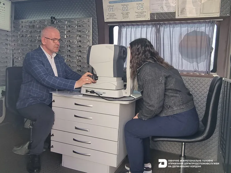 Турбота про здоров'я: для співробітників Північного МГУ організували виїзну діагностику зору